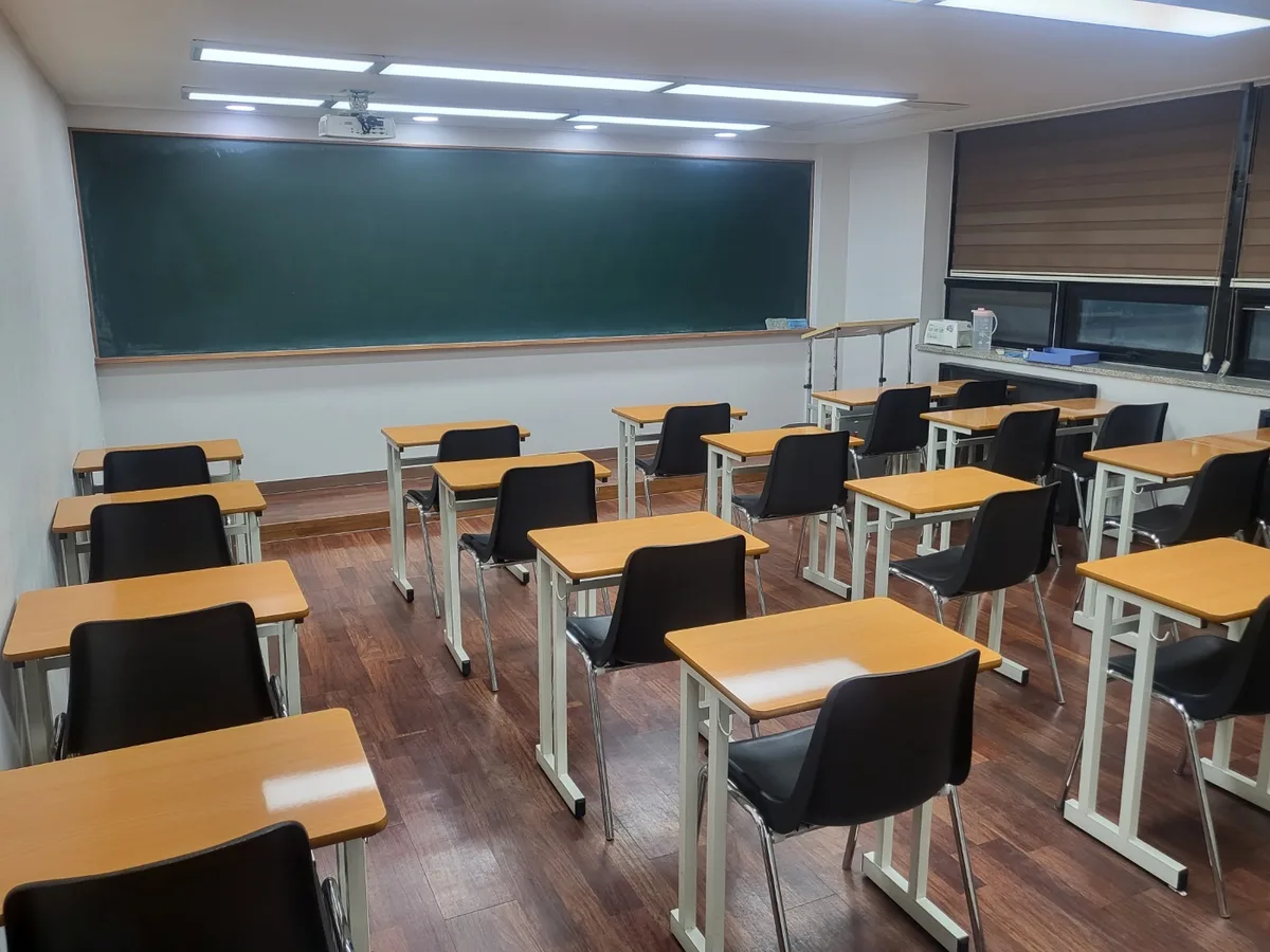 임실군 삼계면 스터디룸 미팅룸 장비 주변 정밀 위생청소 사례 - 행진크린