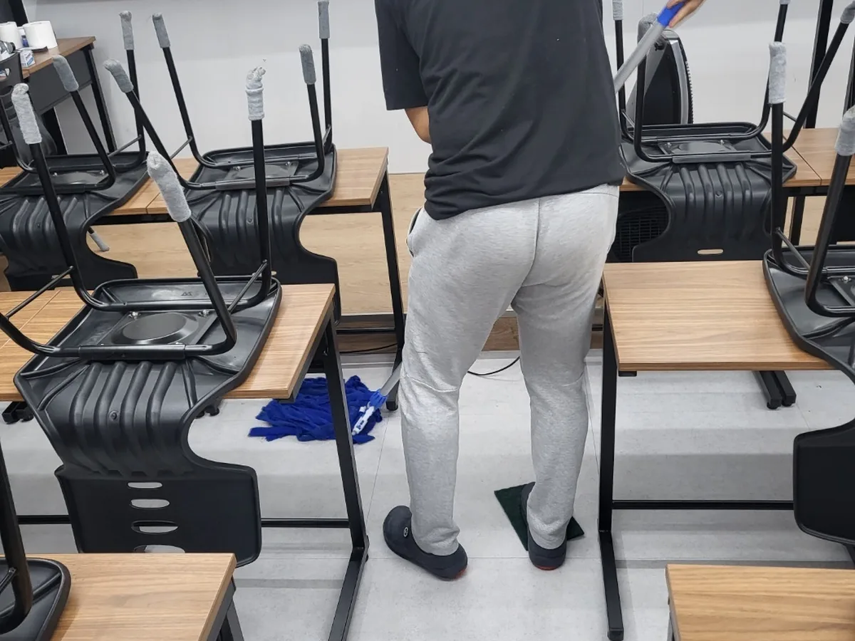 부안군 상서면 사업장 로비·응접실 바닥 위생청소 사례 - 행진크린
